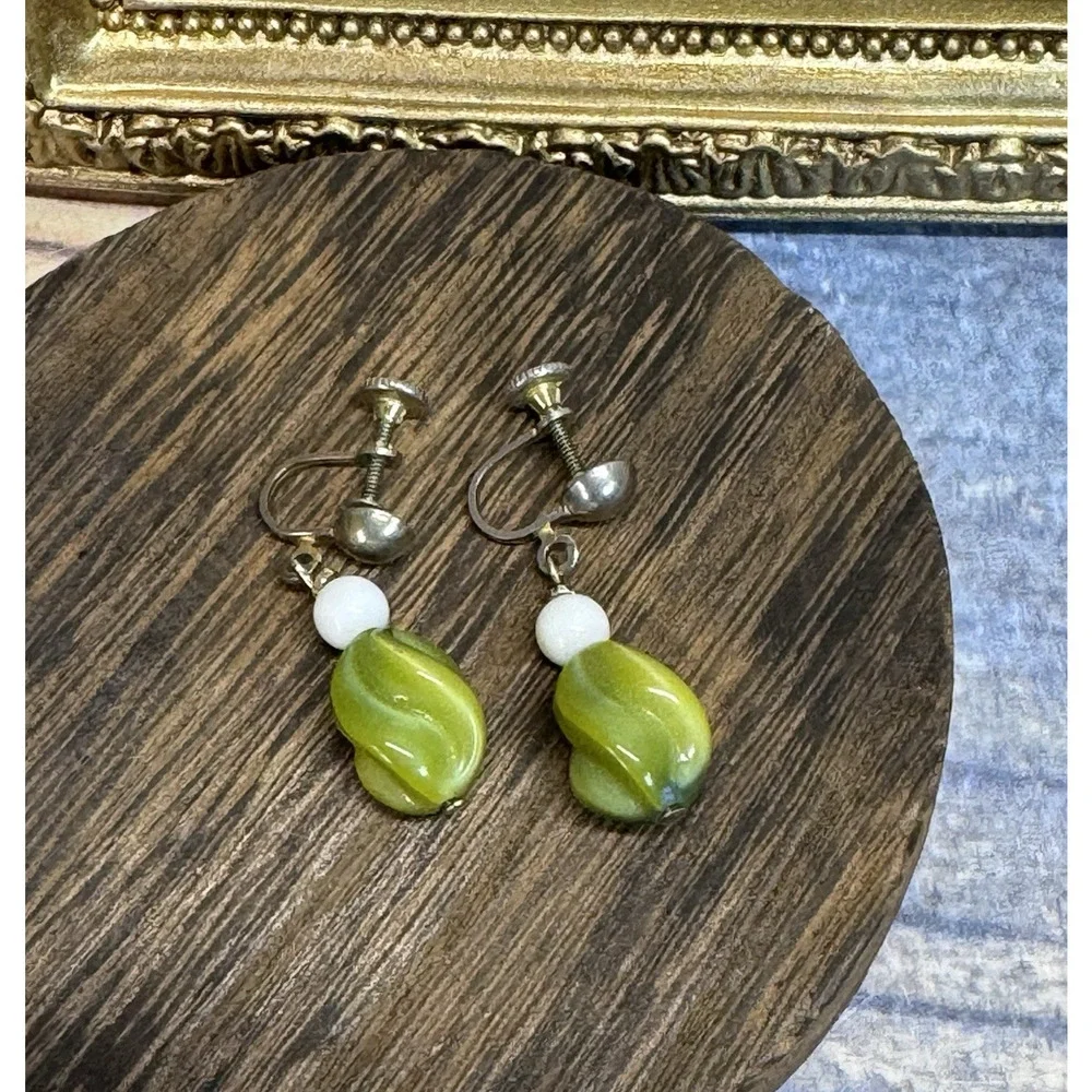 Vintage 2 Strand Green White Beaded‎ Necklace Earrings Set 1950s Costume Jewelry